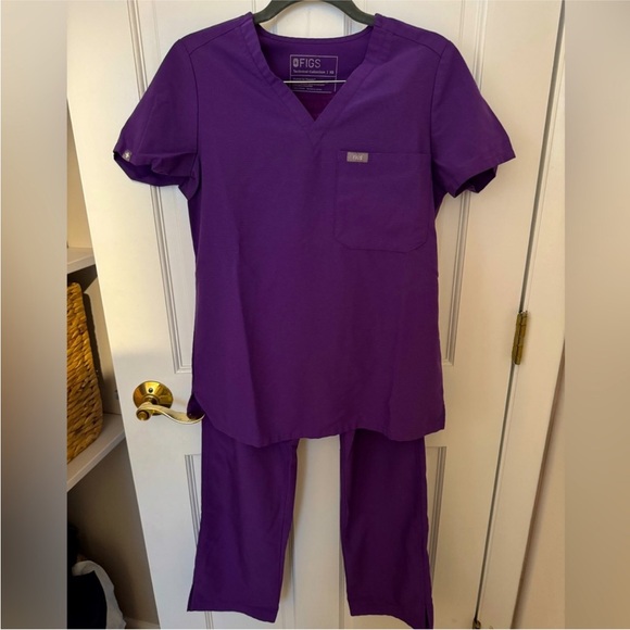 Figs Purple Set with Kade Cargo Pants, XS - Picture 1 of 9
